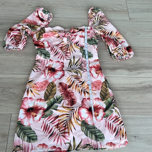 Lulu’s Zaliki Pink Tropical Print Tie-Front Puff Sleeve Mini Dress - Picture 7 of 16